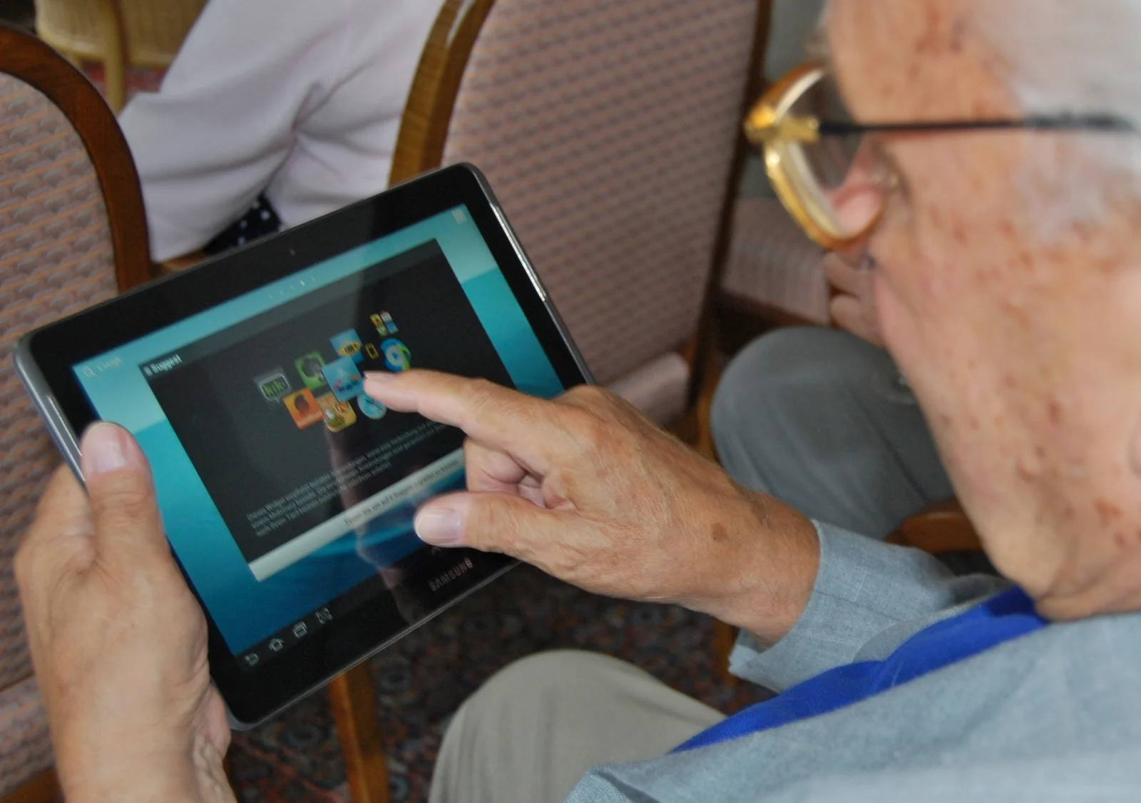 Domotique seniors 2026 : guide complet du maintien à domicile