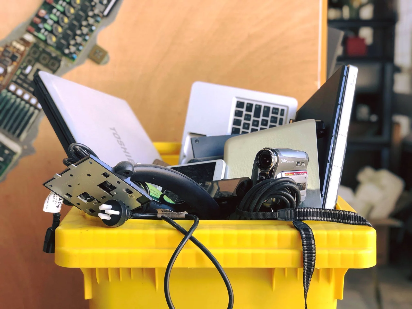 Recyclage objets connectés 2026 : que faire du matériel obsolète ?